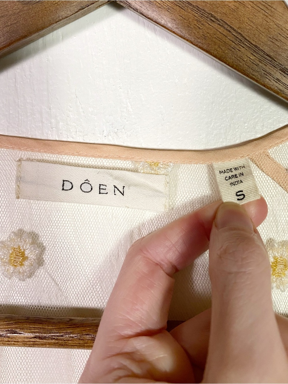 Doen Zelda Sheer Floral Dress Faded Peach - Picture 4 of 9